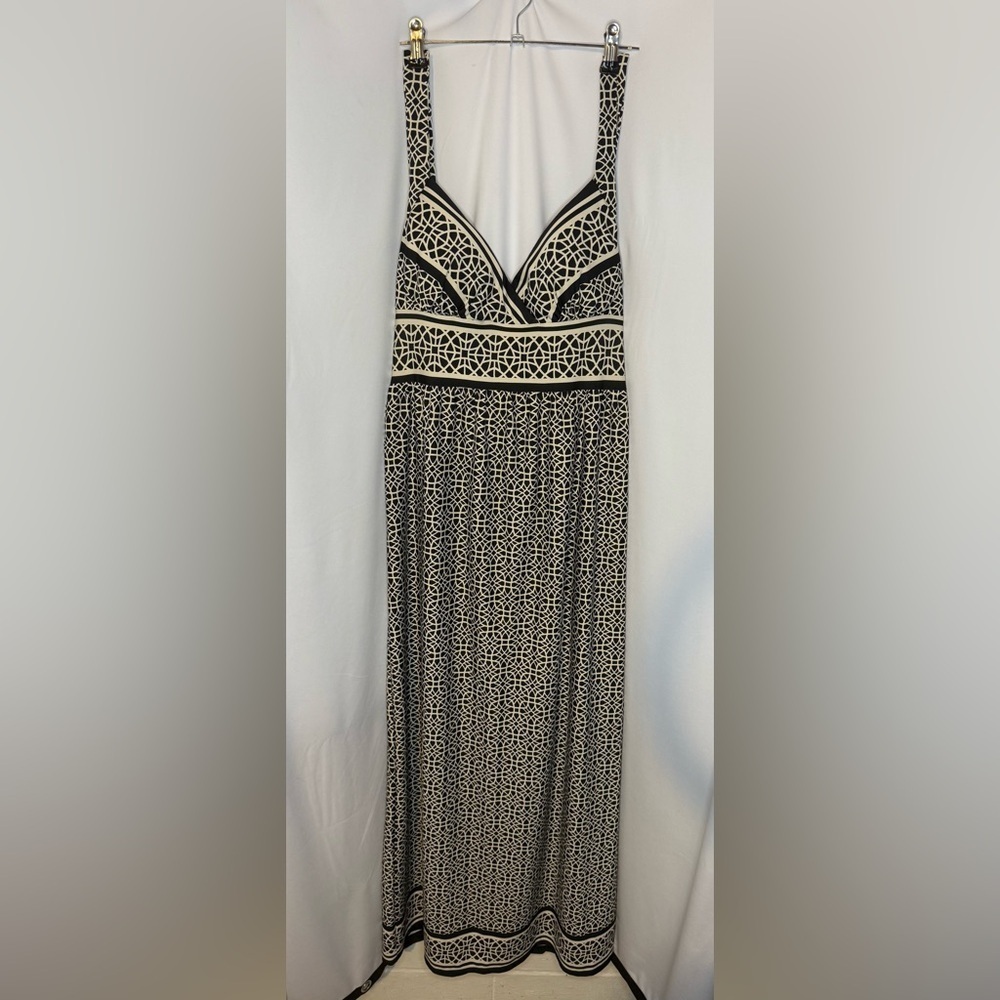 Women’s Alyn Paige Black and Cream Women's Maxi Dress